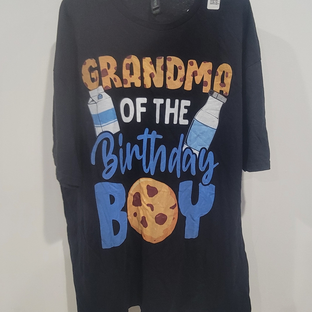 NWOT Gildan Black Tee / Grandma Of The Birthday Boy / Milk & Cookies